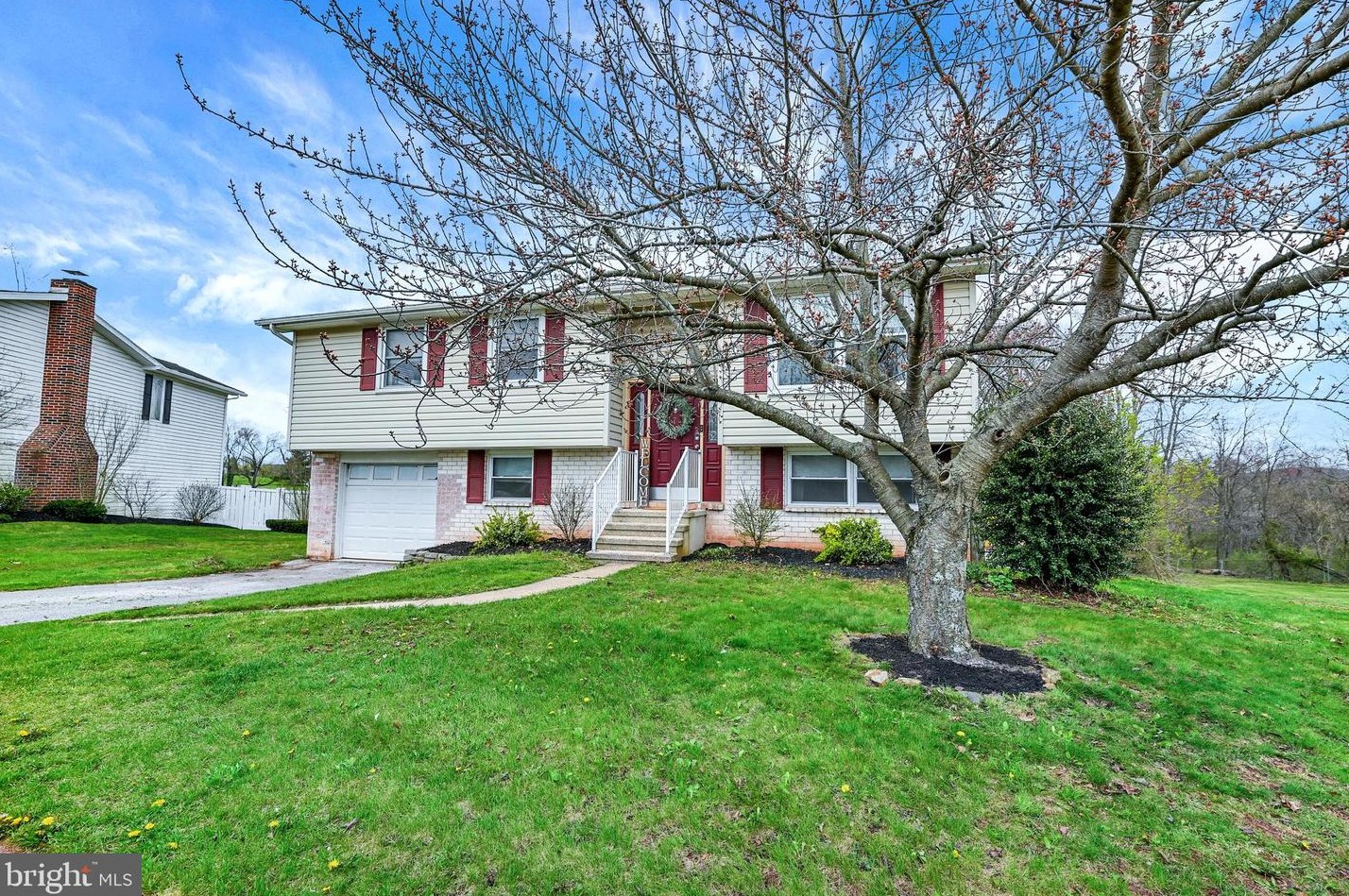 108 Dogwood Dr, York, PA 17315