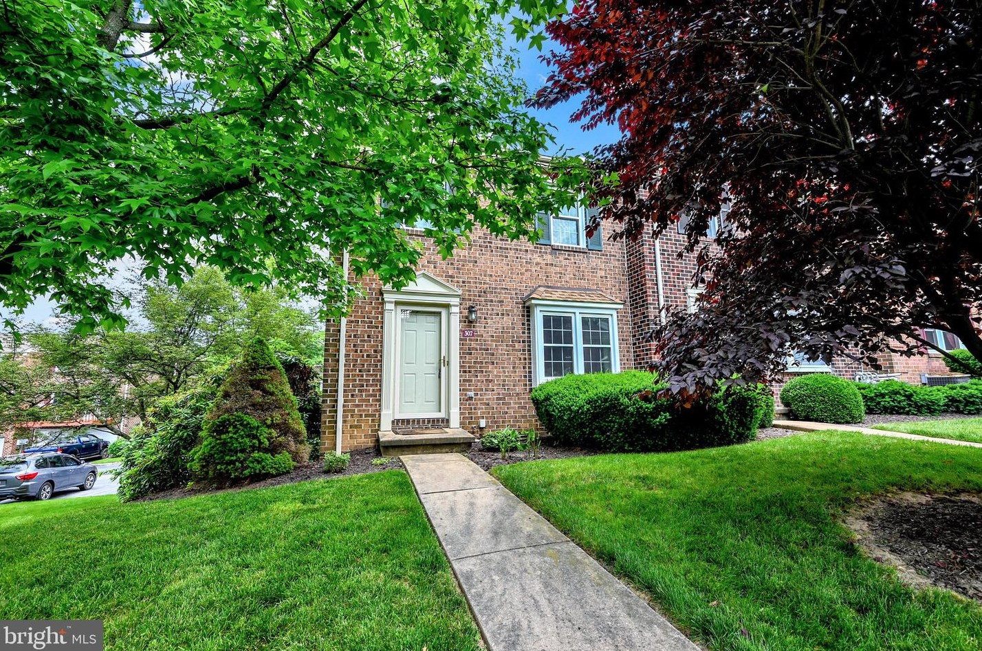 307 Chambers Rdg, York, PA 17402-8417
