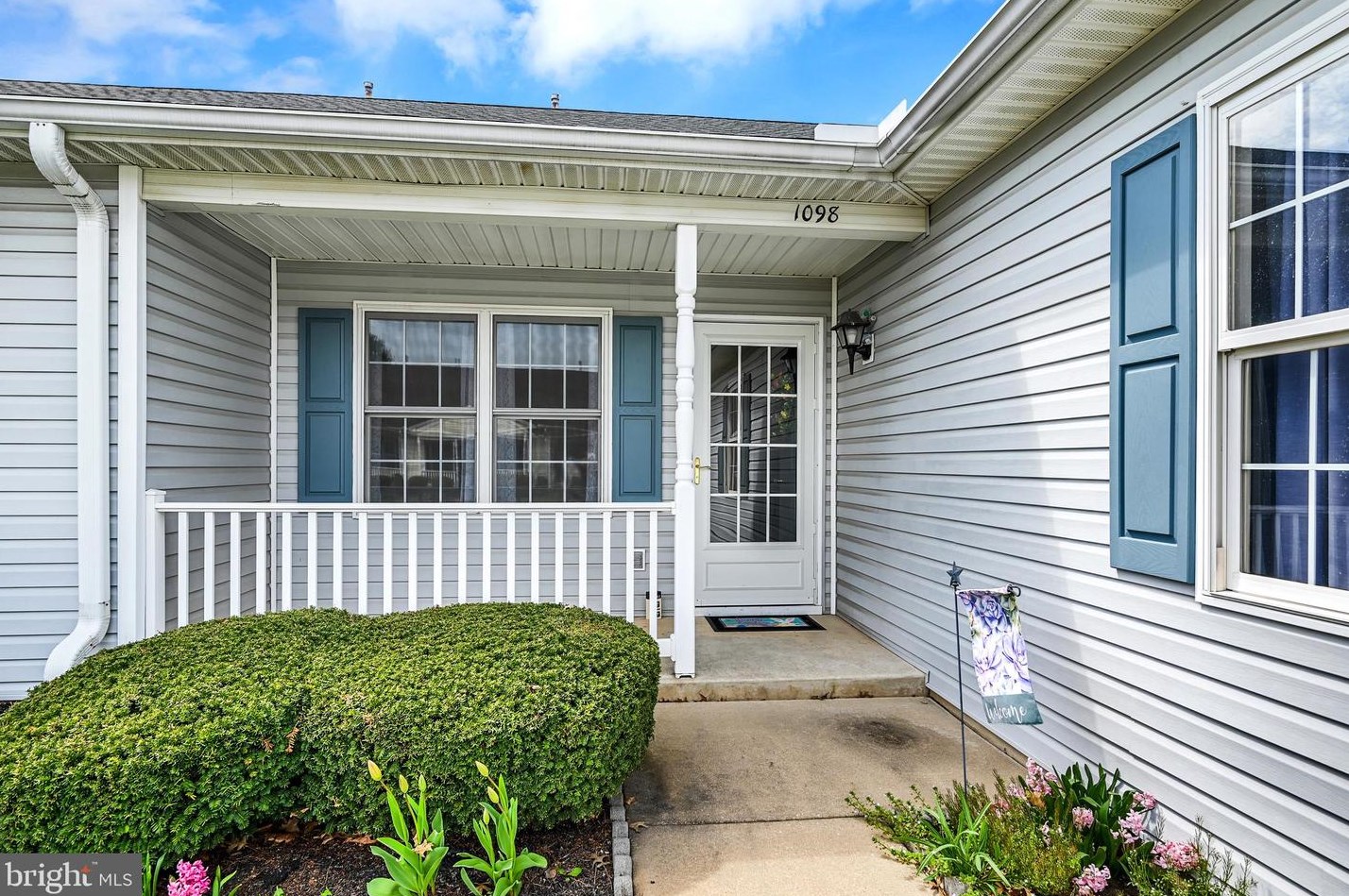 1098 Village Way, York, PA 17404