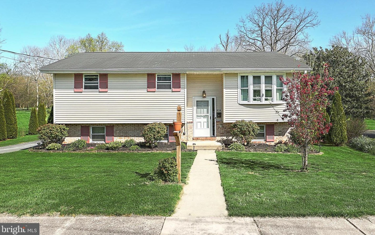414 Arnold Ln, York, PA 17406