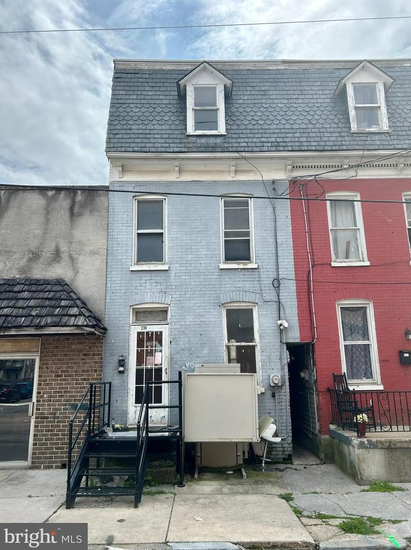 230 E Poplar St, York, PA 17403