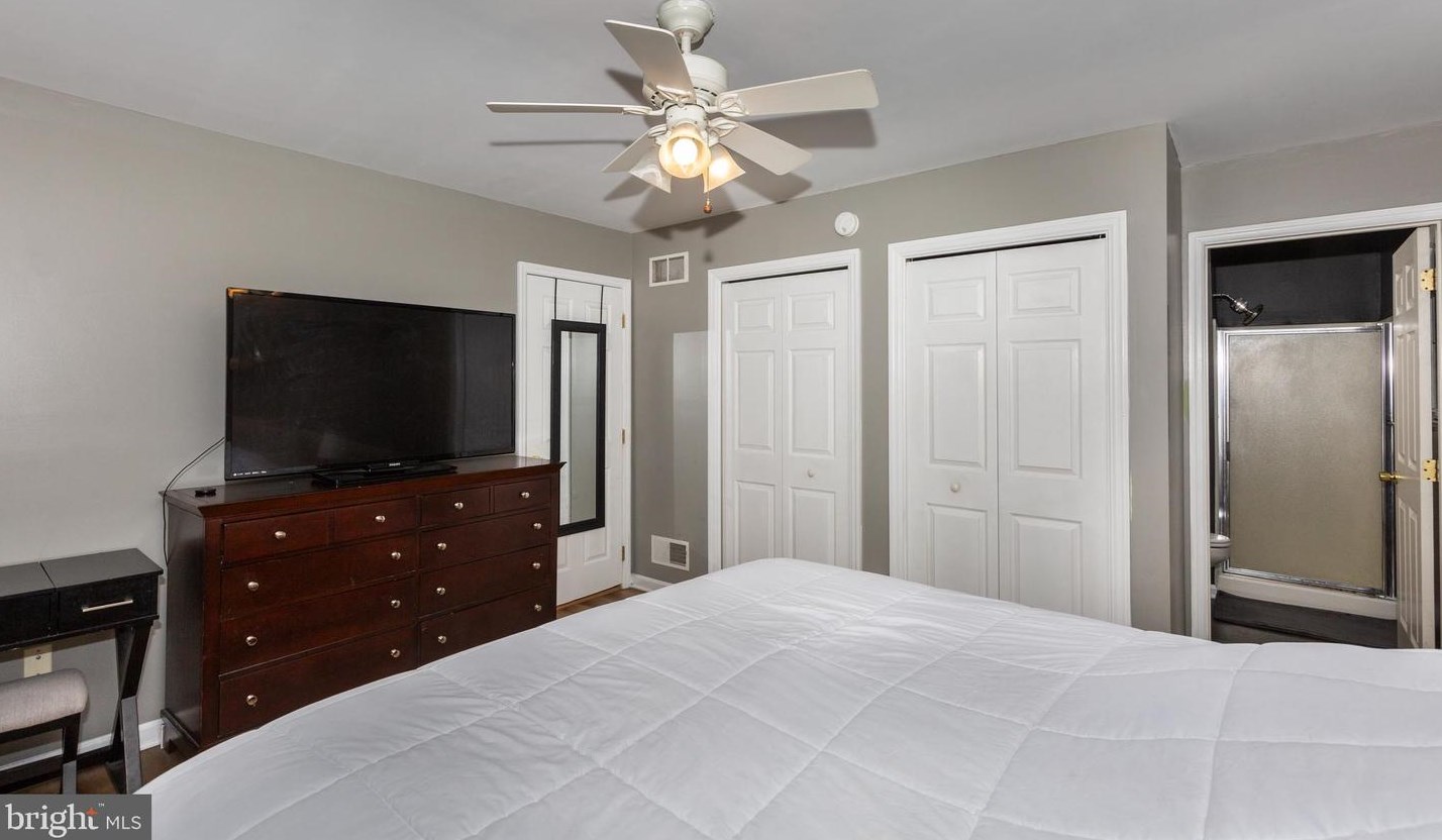 1401 Wanda Dr, Hanover PA  17331-8626 exterior