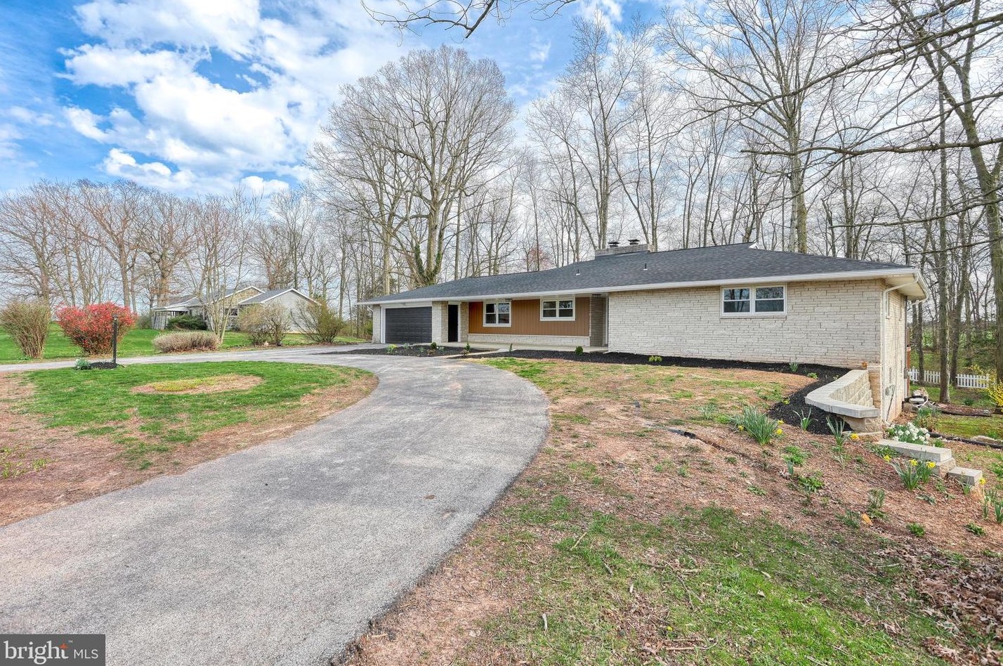 4440 Davidsburg Rd, York, PA 17315-4210