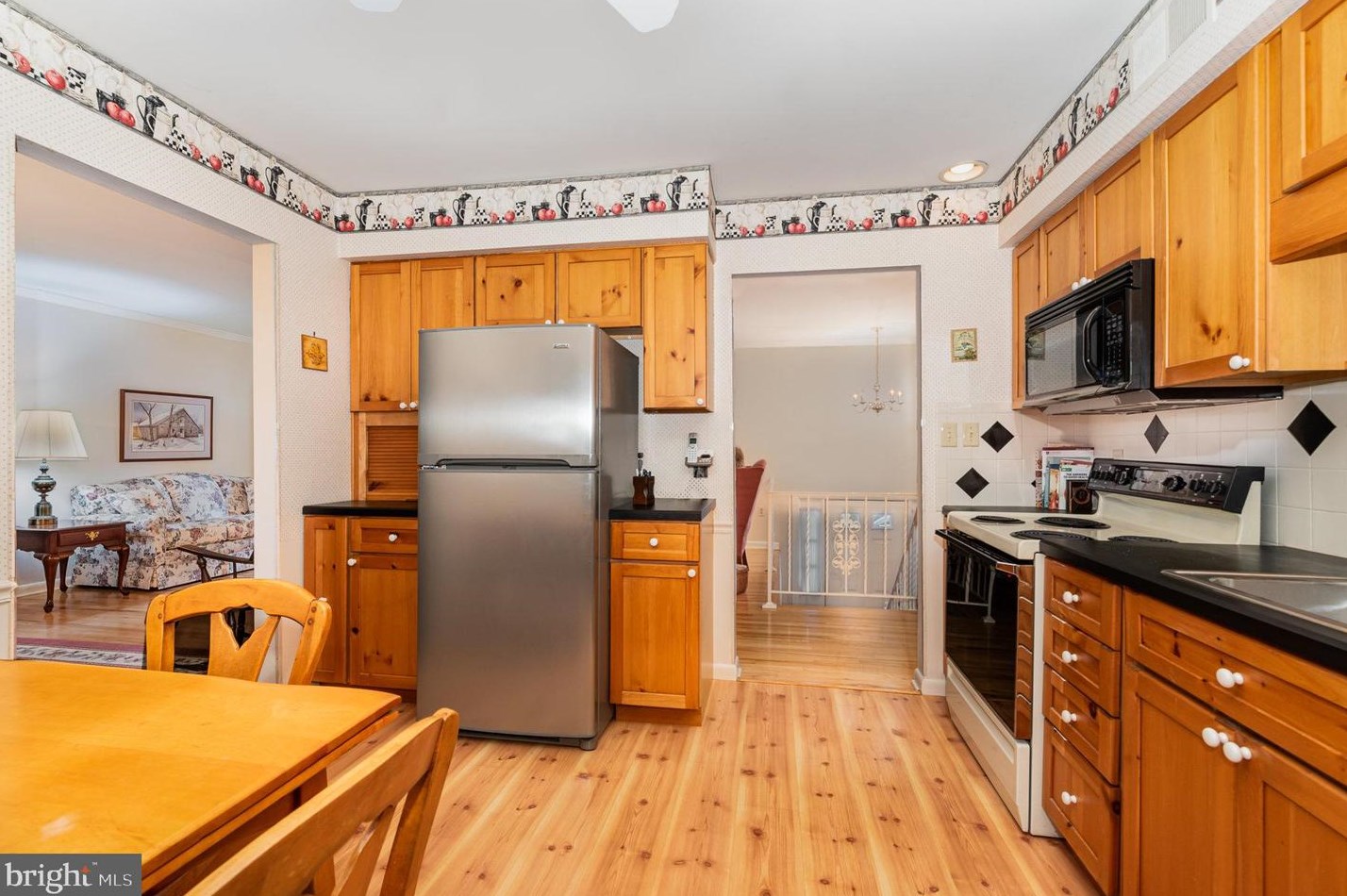 19 Meadow Dr, Camp Hill, PA 17011-8331