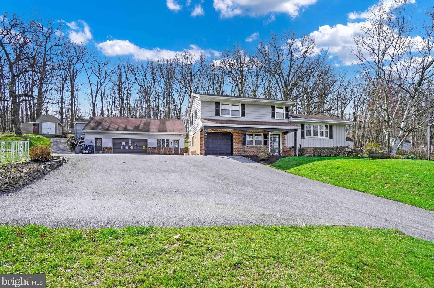 3795 Starview Rd, Mount Wolf, PA 17347