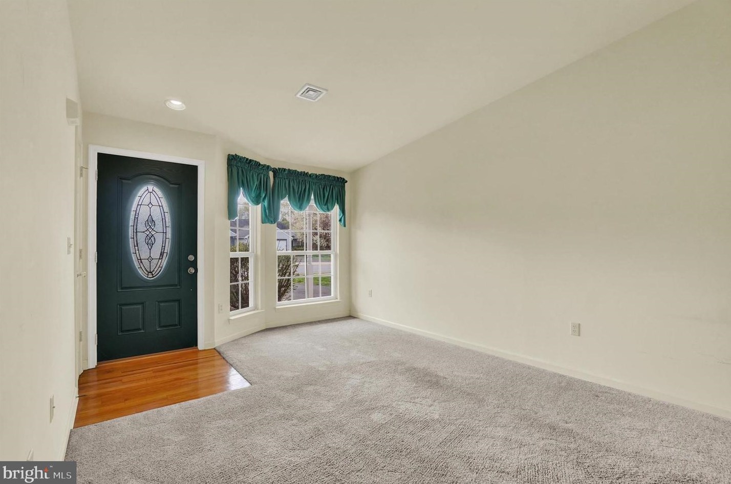 2817 Tonys Dr, York, PA 17408
