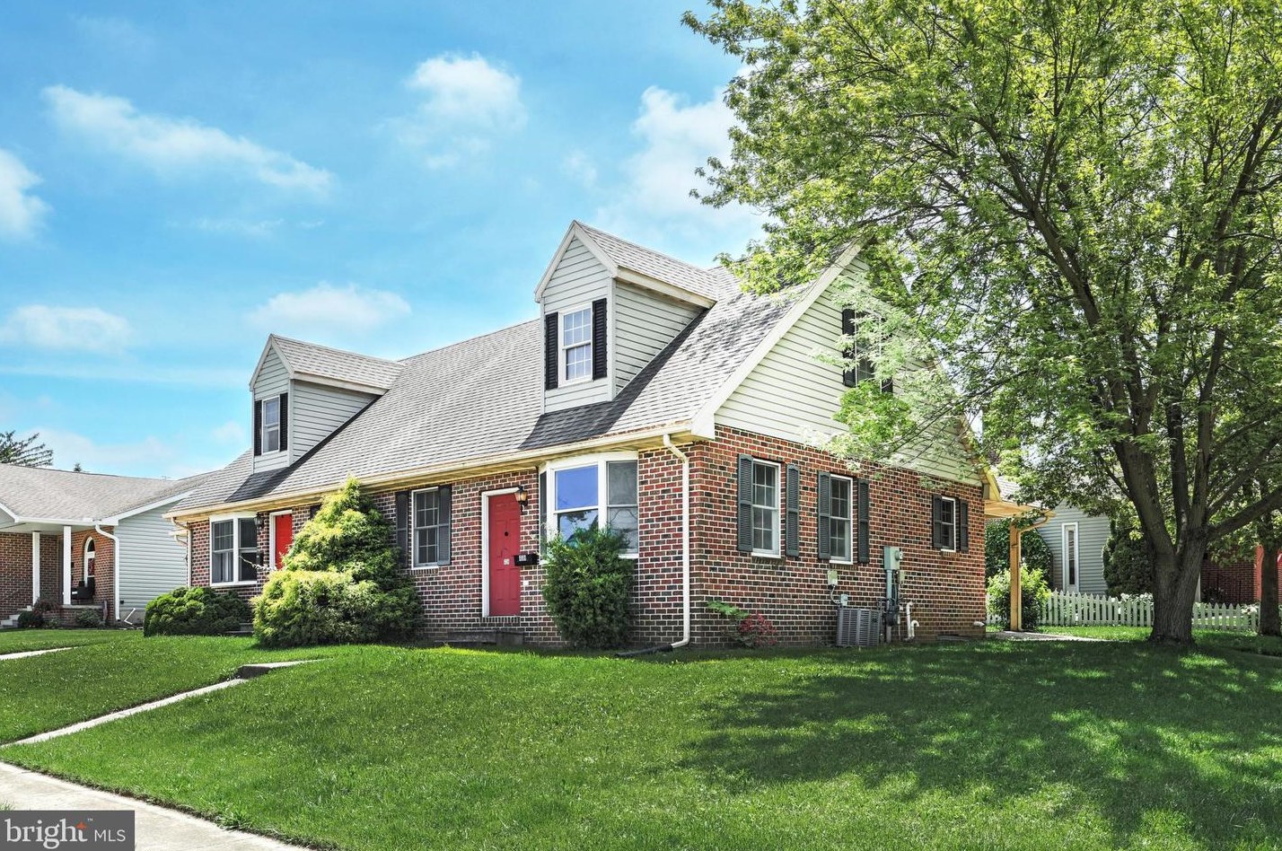 439 Grant Dr, Hanover, PA 17331-1430
