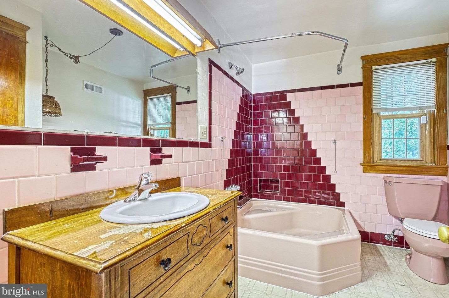 63 George St, Hanover PA 17331-1912 exterior