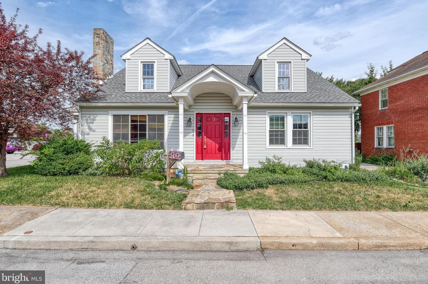 63 George St, Hanover PA 17331-1912 exterior