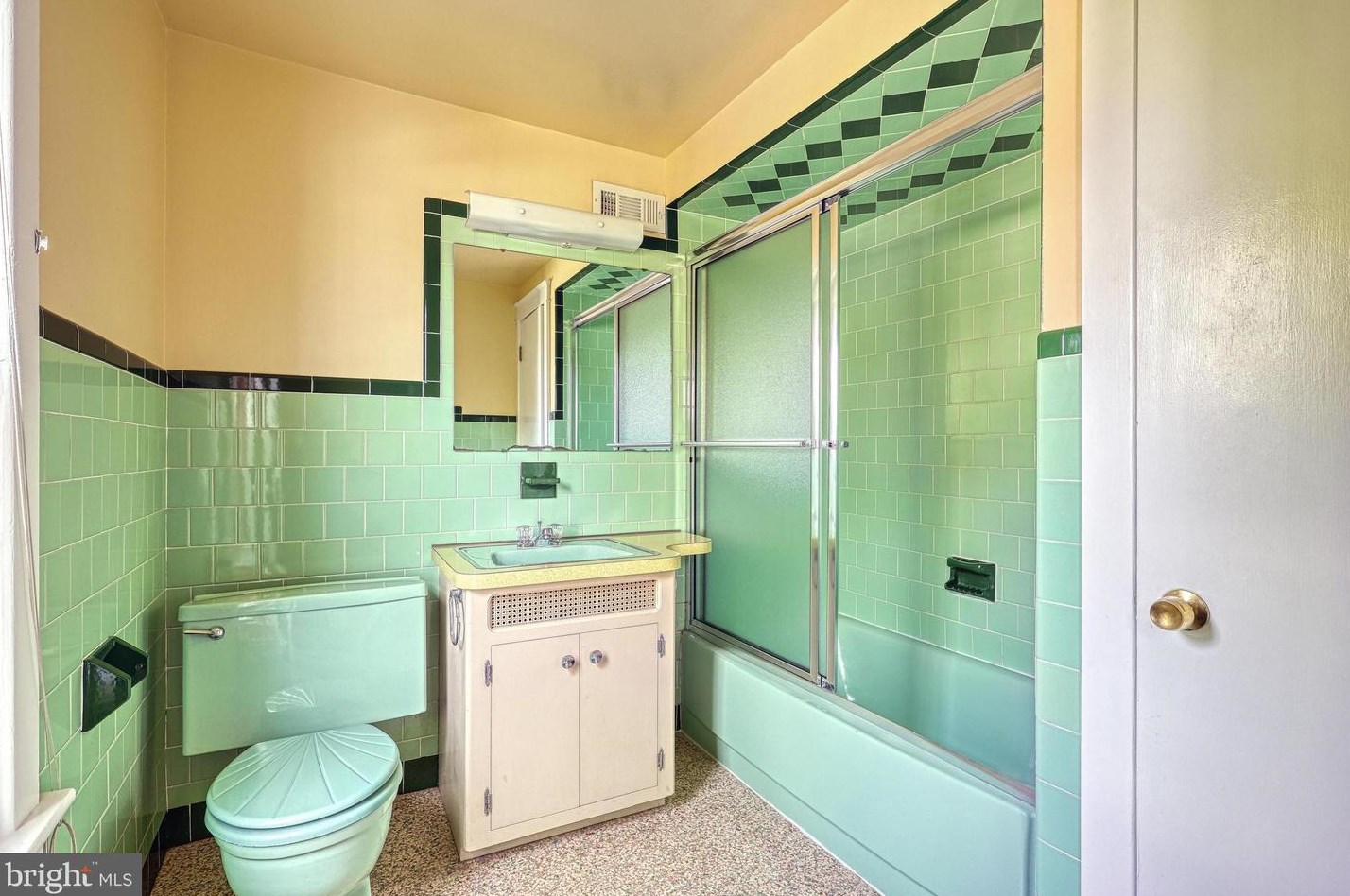 63 George St, Hanover PA 17331-1912 exterior