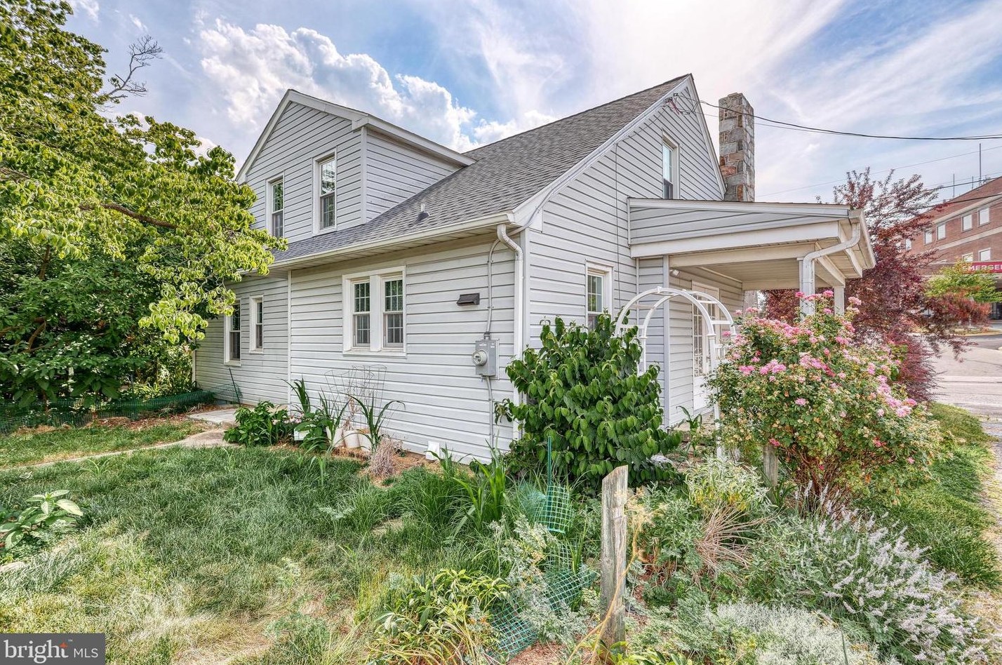 63 George St, Hanover PA 17331-1912 exterior