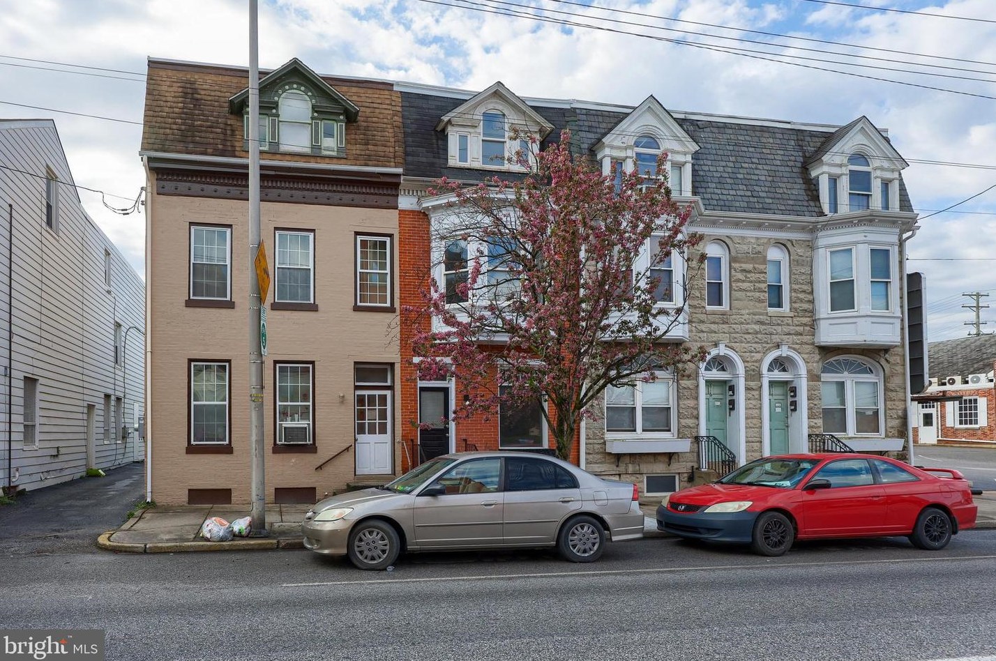 818 Market St, York, PA 17403-1102