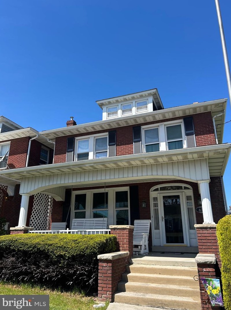 608 York St, Hanover, PA 17331-3362