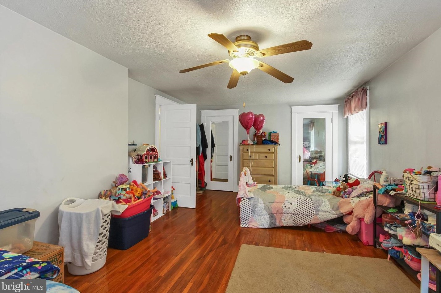 733 York St, Hanover PA 17331-3227 exterior