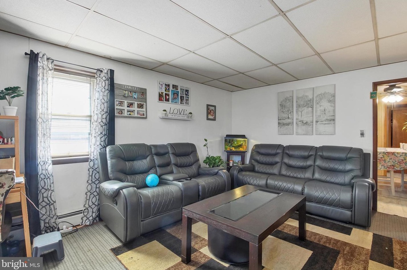 733 York St, Hanover PA 17331-3227 exterior