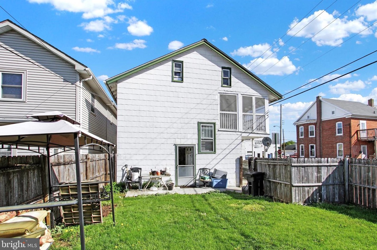 733 York St, Hanover PA 17331-3227 exterior