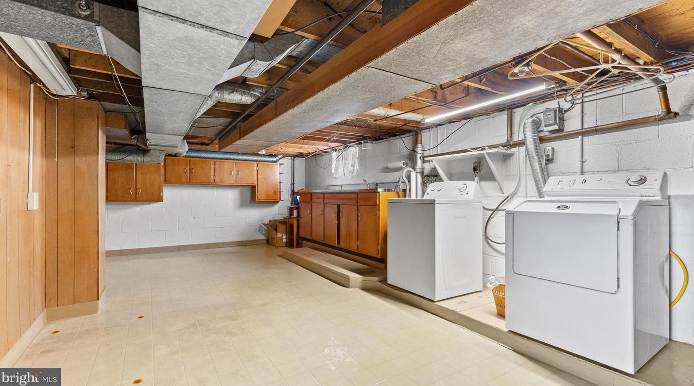 110 Fame Ave, Hanover PA  17331-1535 exterior