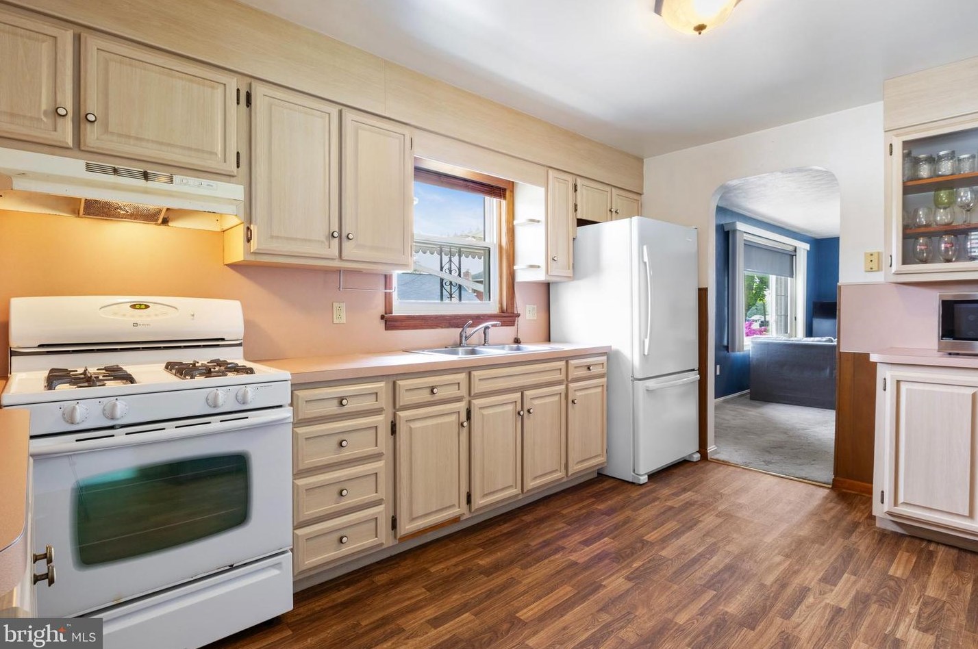 2814 Carlisle Rd, York PA  17408-1473 exterior