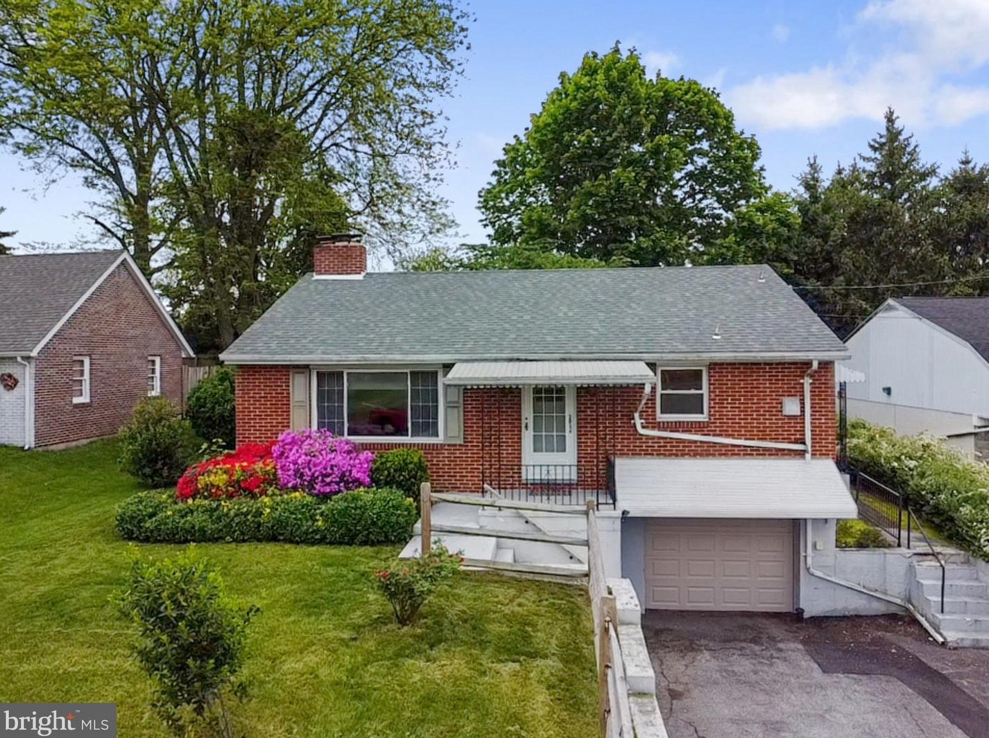 2814 Carlisle Rd, York PA  17408-1473 exterior