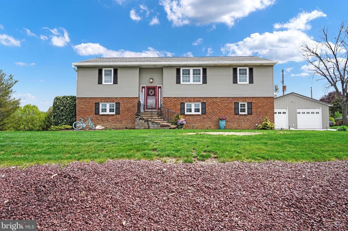 310 Dew Drop Rd, York, PA 17402-4977