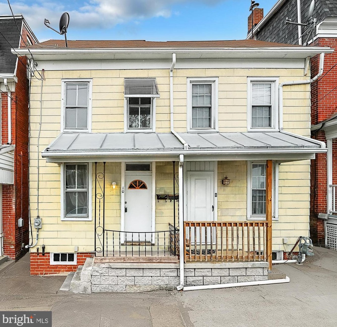 10 S East St, Spring Grove, PA 17362
