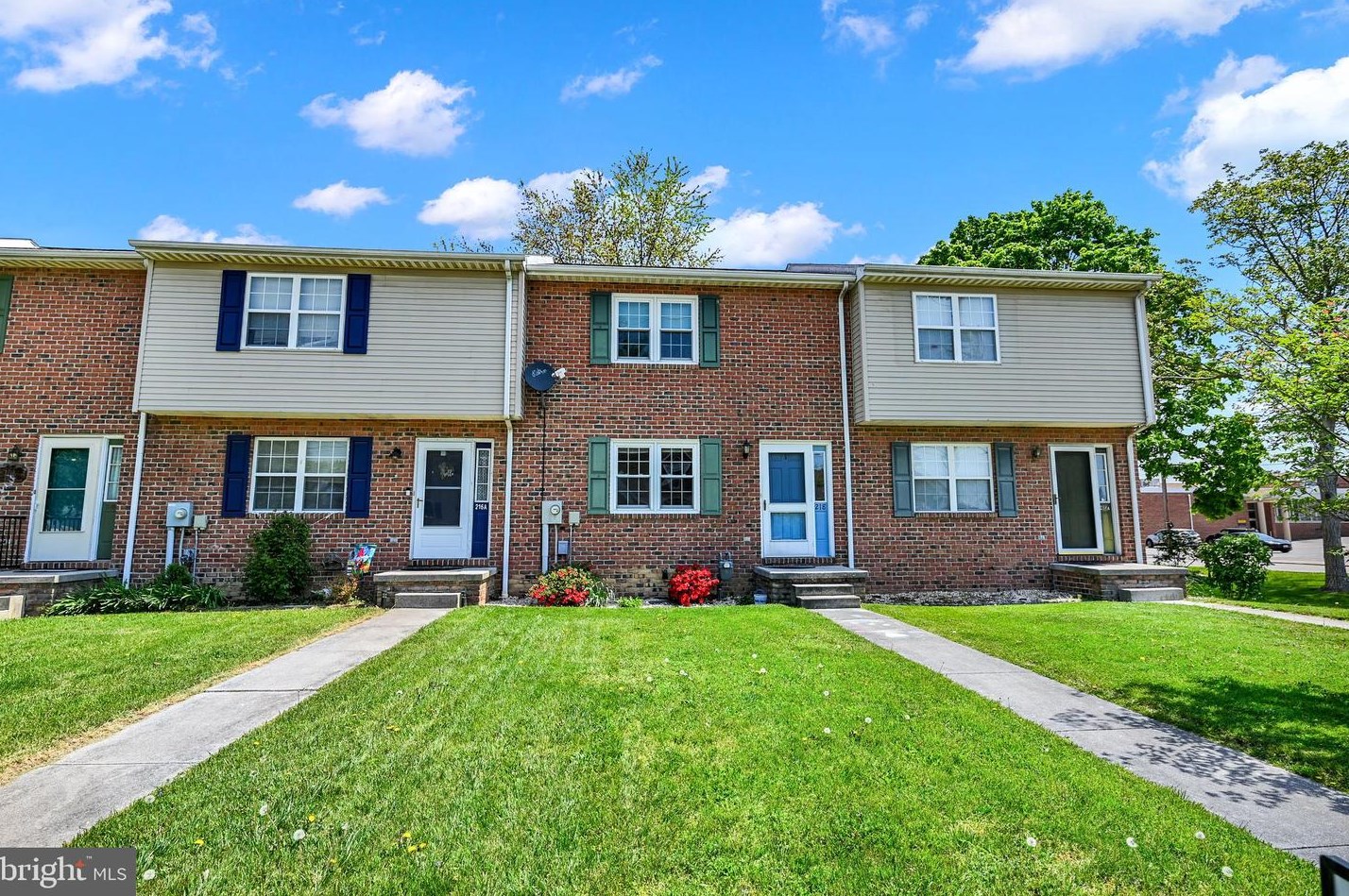 218 John St, Hanover, PA 17331-3351