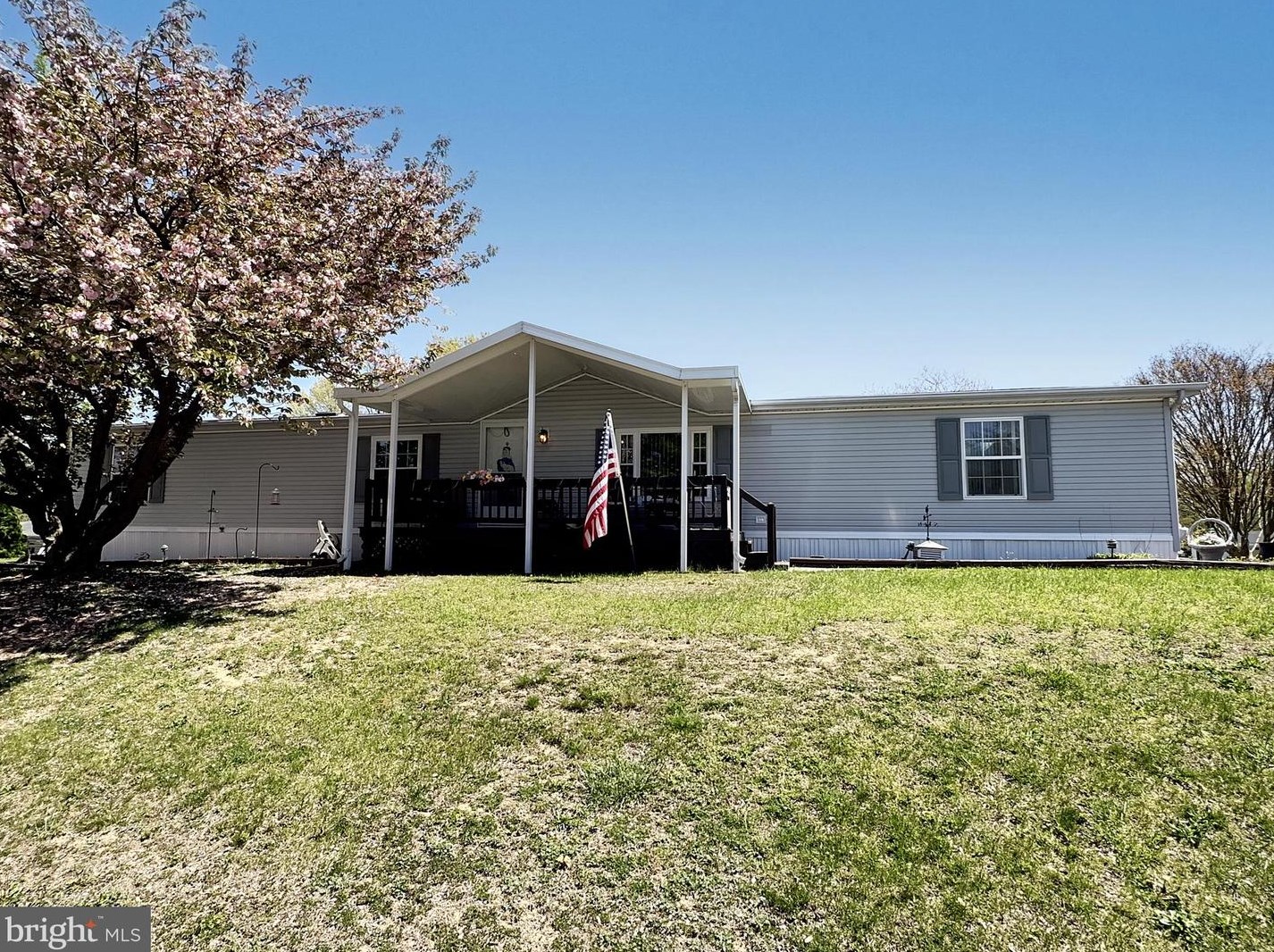 14 Spruce Ln, Strinestown, PA 17345-1320