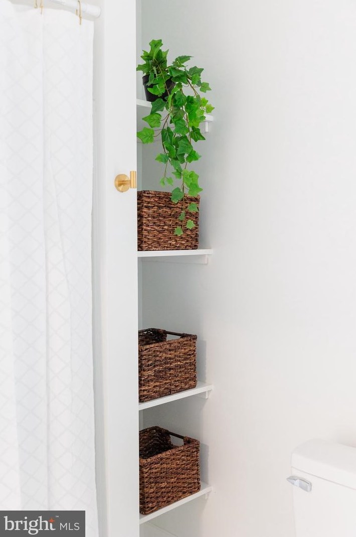 11 Pine St, Hanover PA  17331-2352 exterior