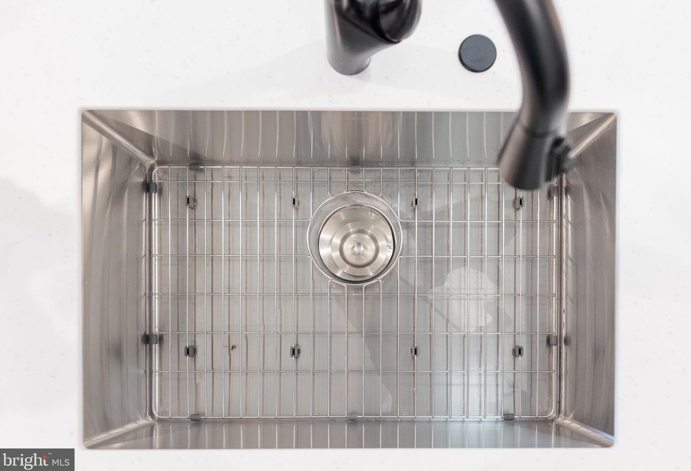 11 Pine St, Hanover PA  17331-2352 exterior