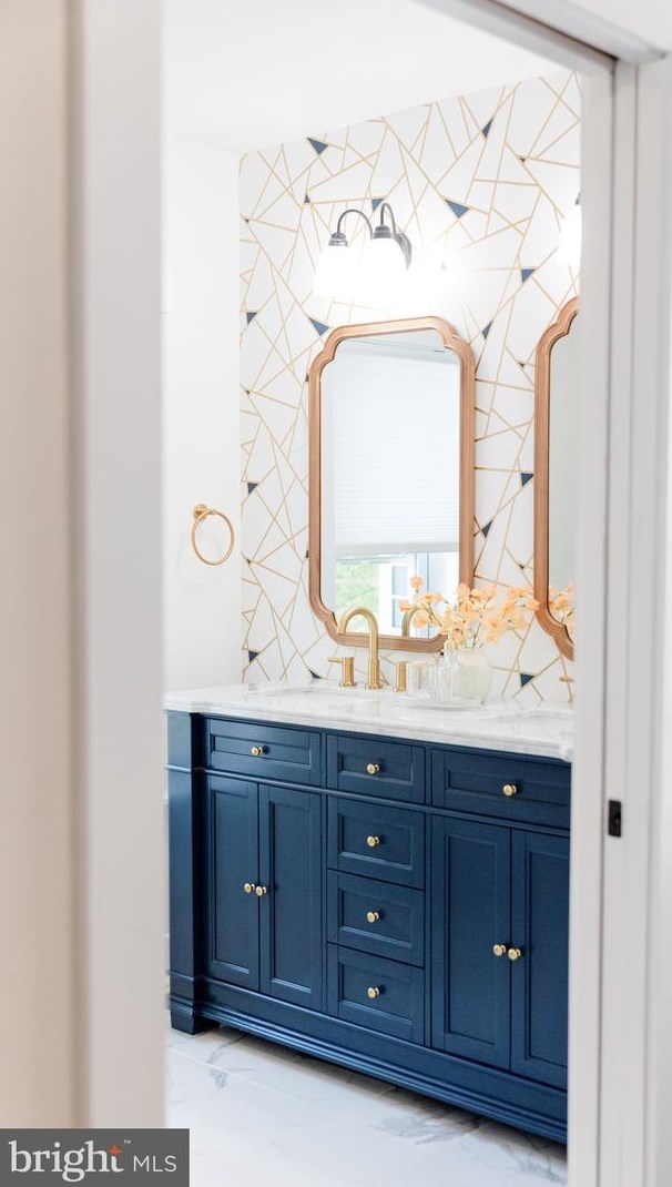 11 Pine St, Hanover PA  17331-2352 exterior