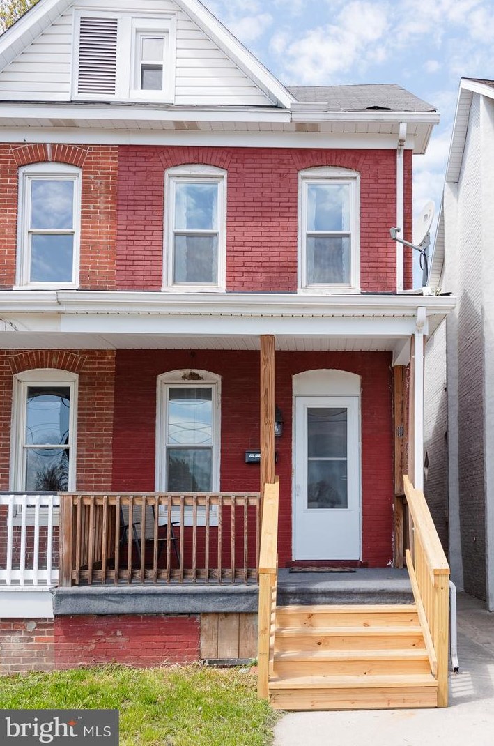 11 Pine St, Hanover, PA 17331