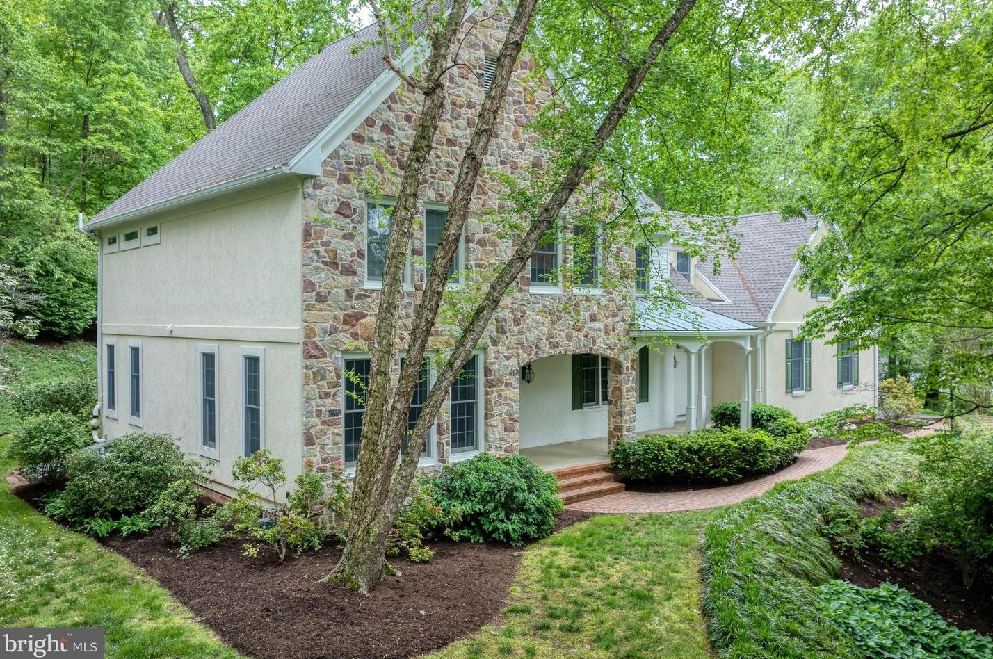 1745 Wyndham Dr, York, PA 17403-5914