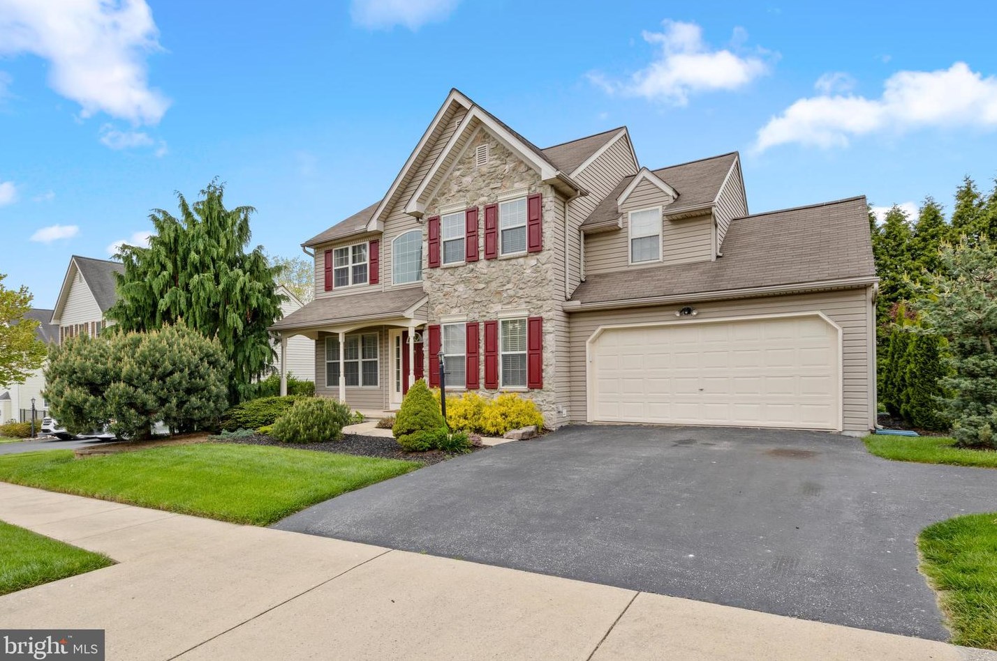 3288 Raintree Rd, York, PA 17404