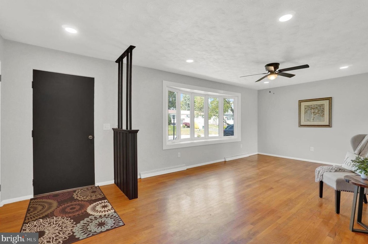2566 Emig Mill Rd, York, PA 17315-4628
