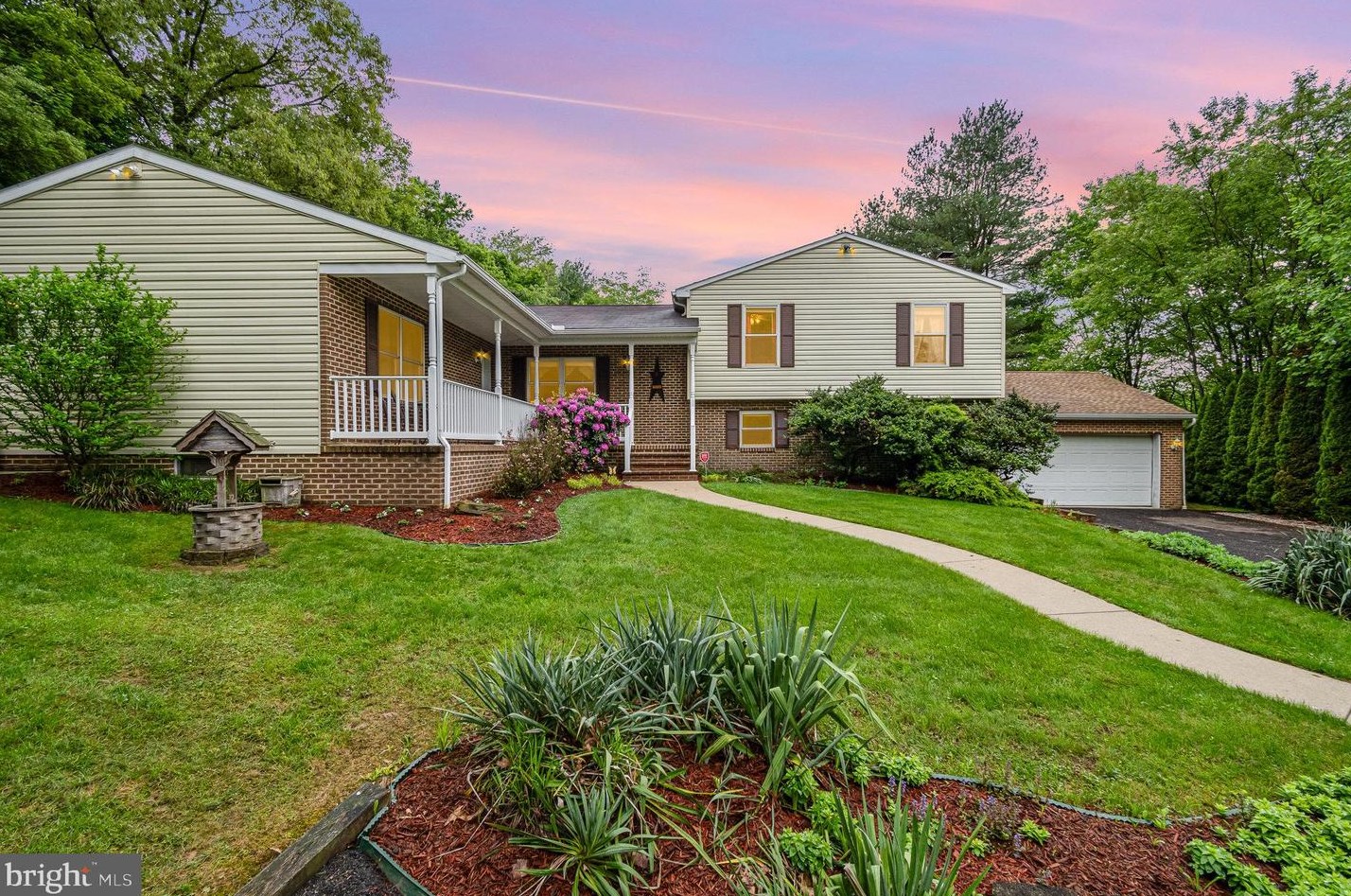 2689 Glen Rock Rd, Hametown, PA 17327-8387