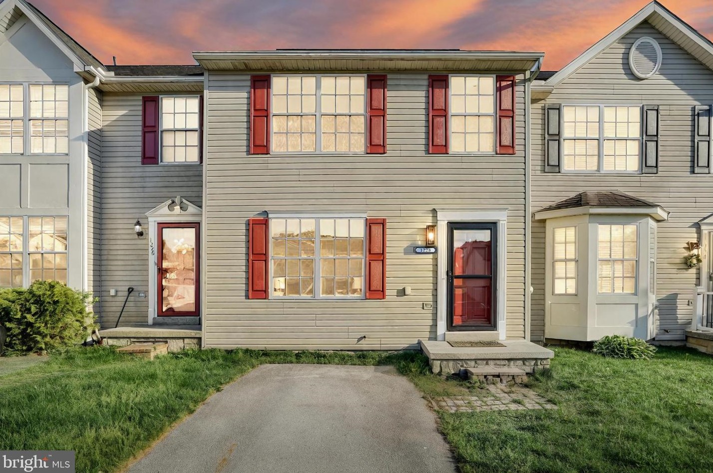 1228 Wanda Dr, Hanover, PA 17331-8638