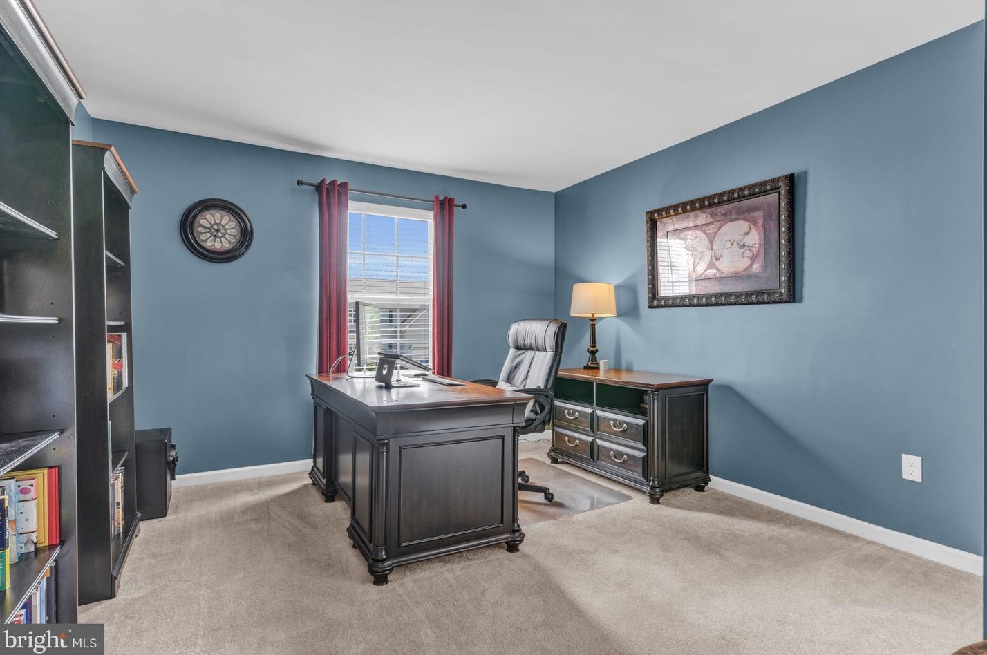 2209 Reservoir Hts Dr, Hanover PA 17331-8327 exterior