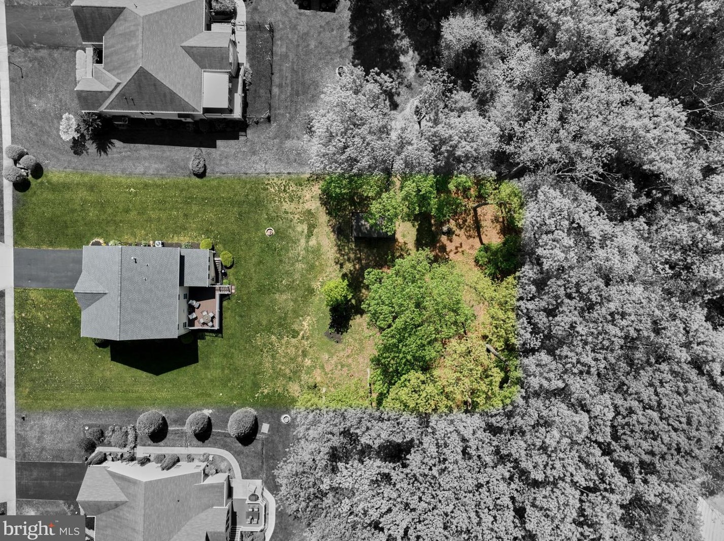 2209 Reservoir Hts Dr, Hanover PA 17331-8327 exterior