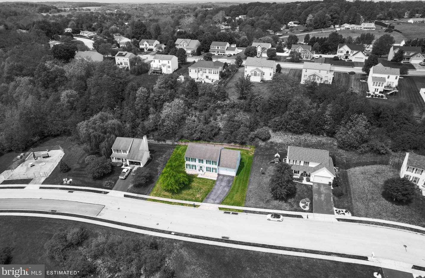 37 Louvain Dr, Hanover PA 17331-8696 exterior