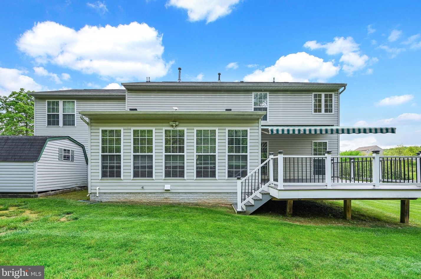 37 Louvain Dr, Hanover PA 17331-8696 exterior