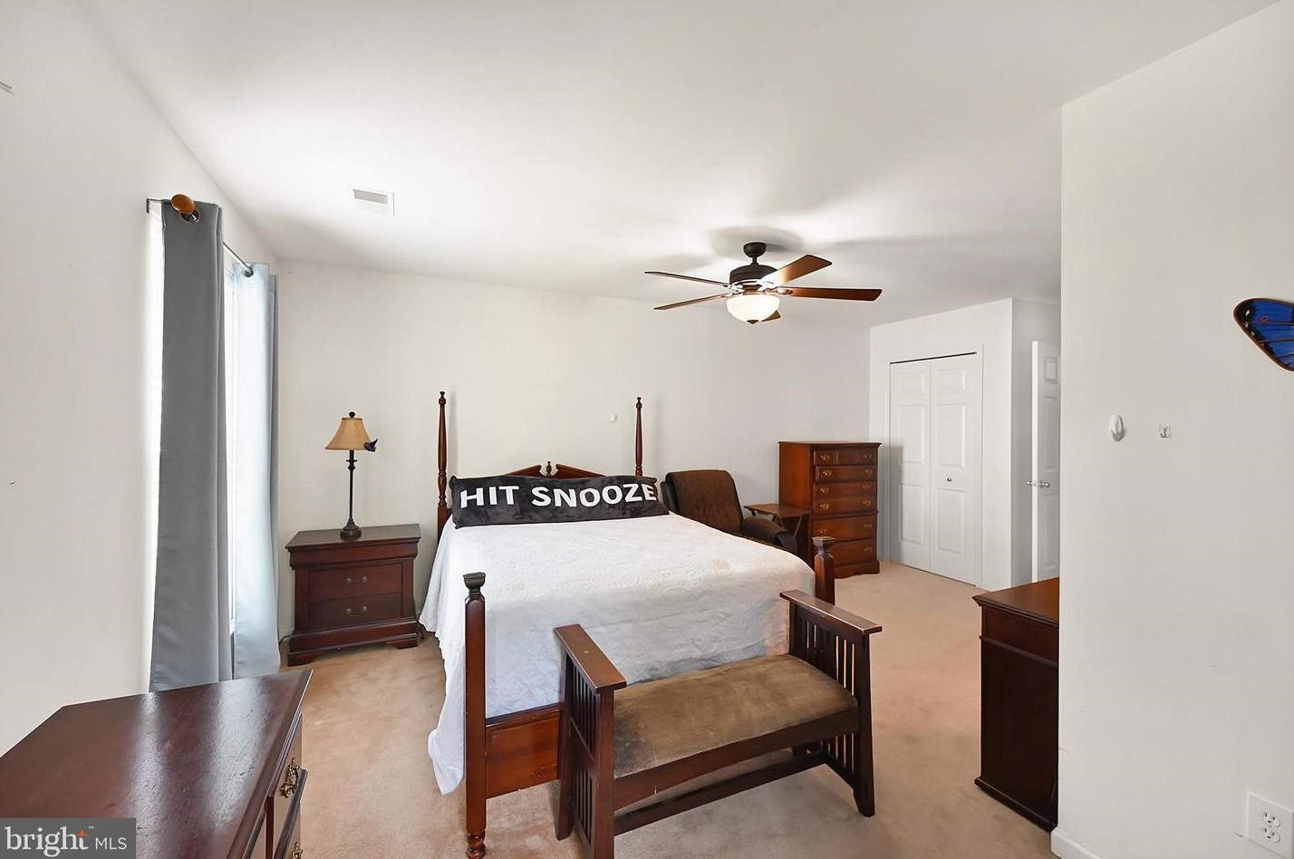 37 Louvain Dr, Hanover PA 17331-8696 exterior