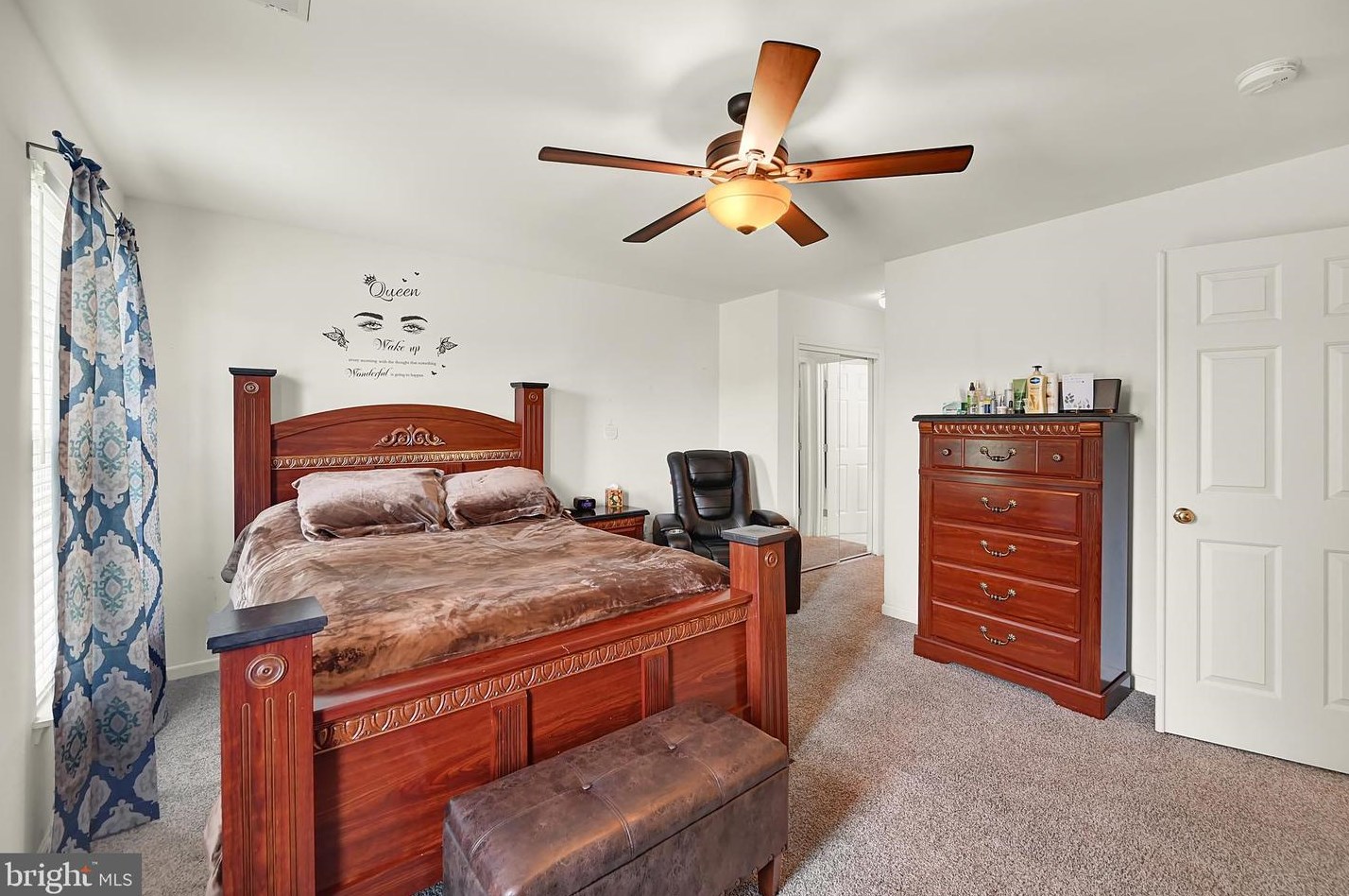 37 Louvain Dr, Hanover PA 17331-8696 exterior