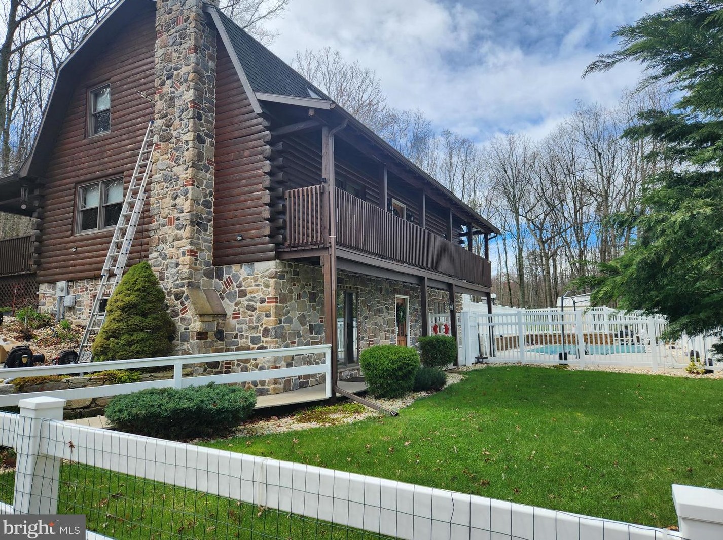 135 Chain Saw Rd, Siddonsburg, PA 17019-9473