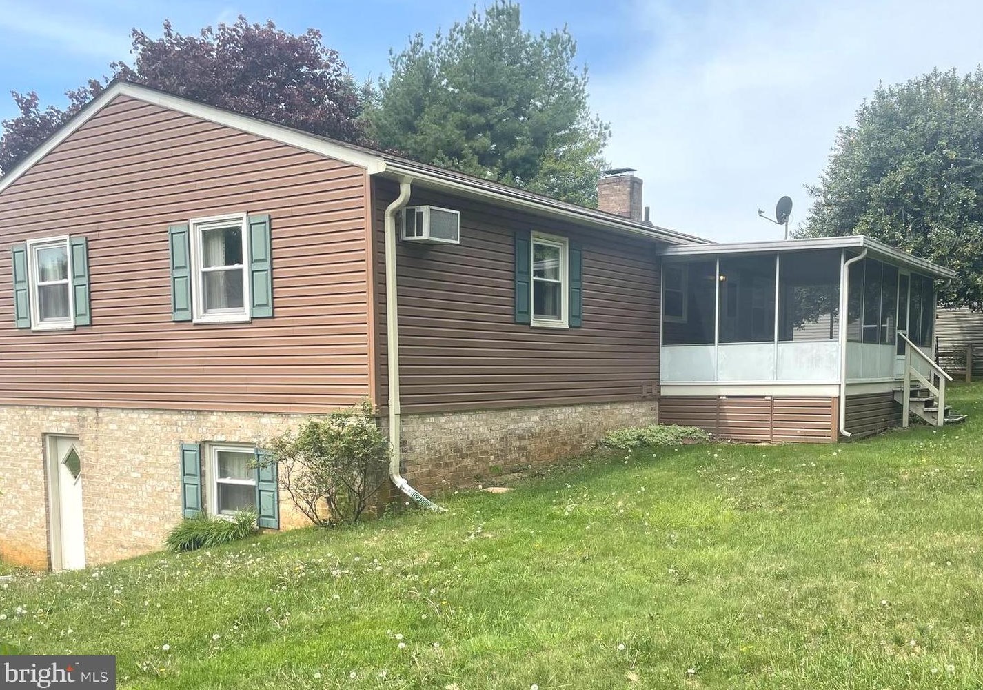 196 Glenville Rd, Hanover, PA 17331-9685