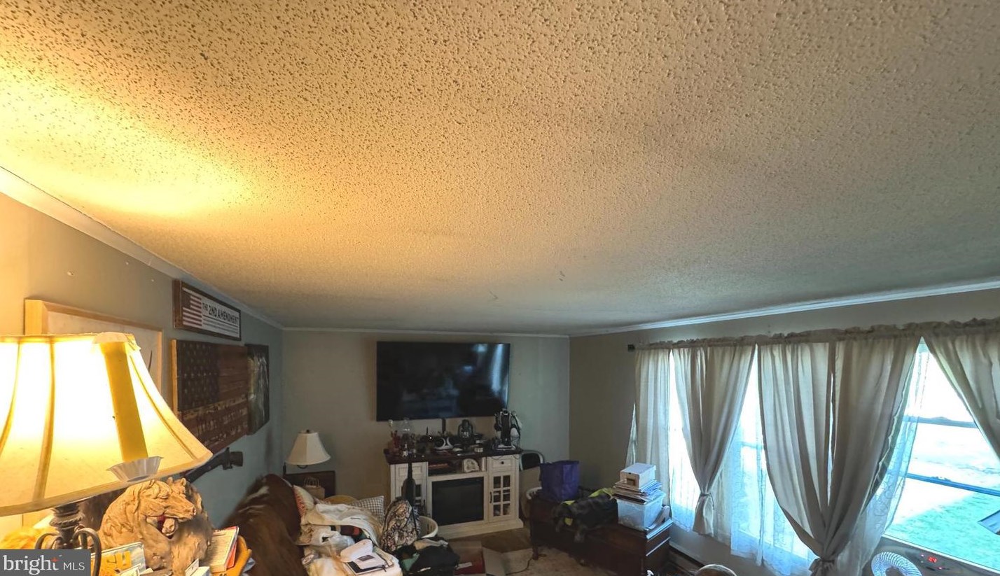 2461 Grandview Rd, Hanover, PA 17331