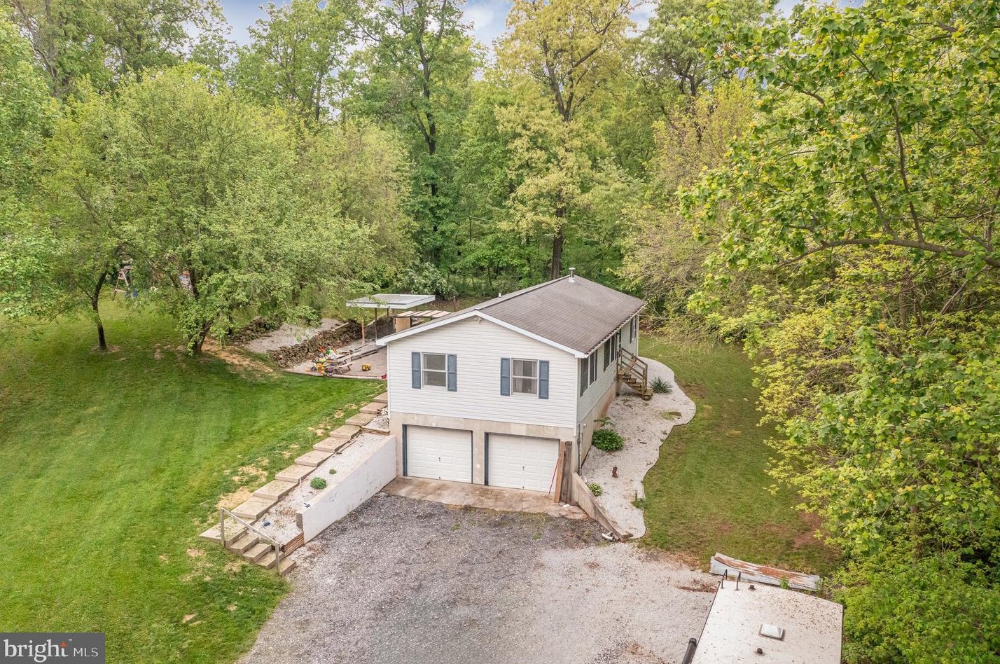 585 Poplar Rd, Siddonsburg, PA 17019-9665