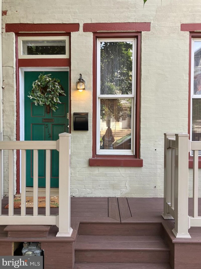 312 Roosevelt Ave, York, PA 17401-2930
