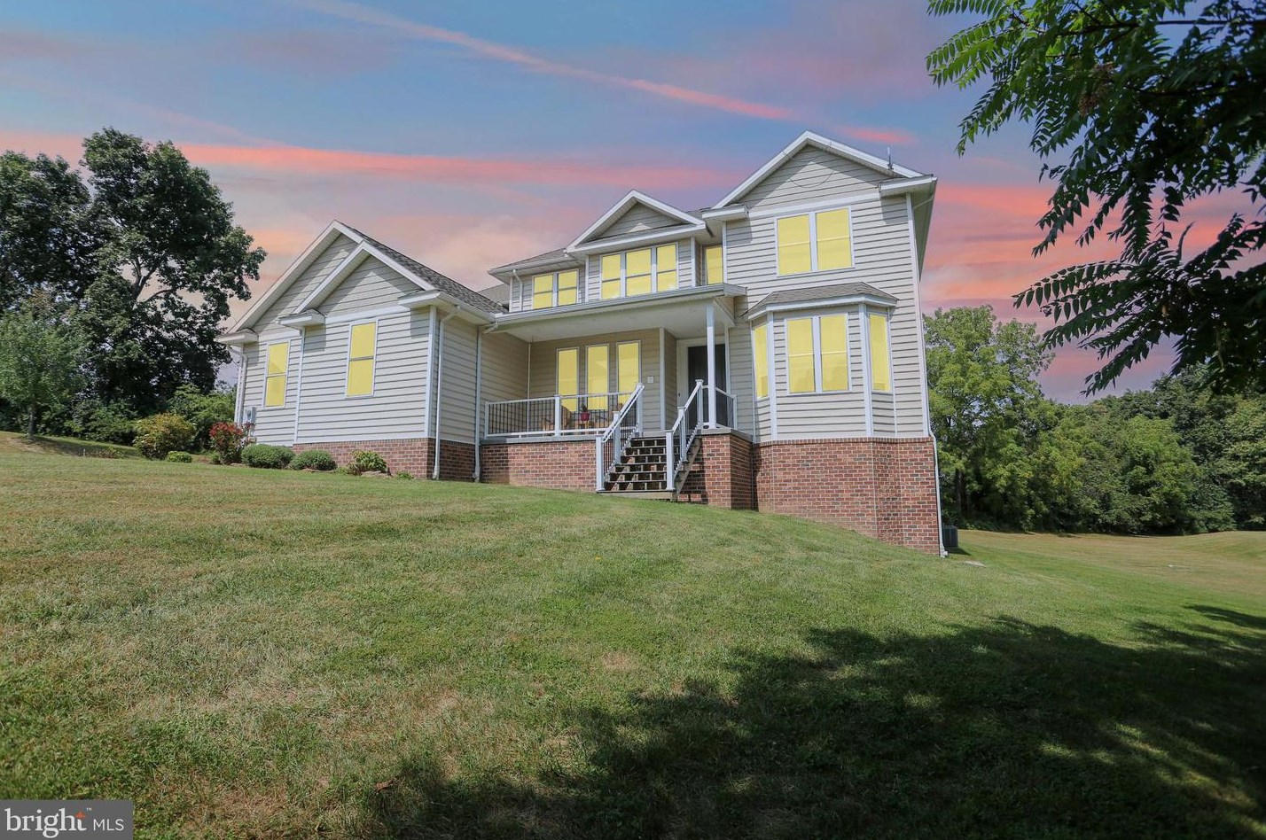 11852 Paradise Ln, Hametown, PA 17327