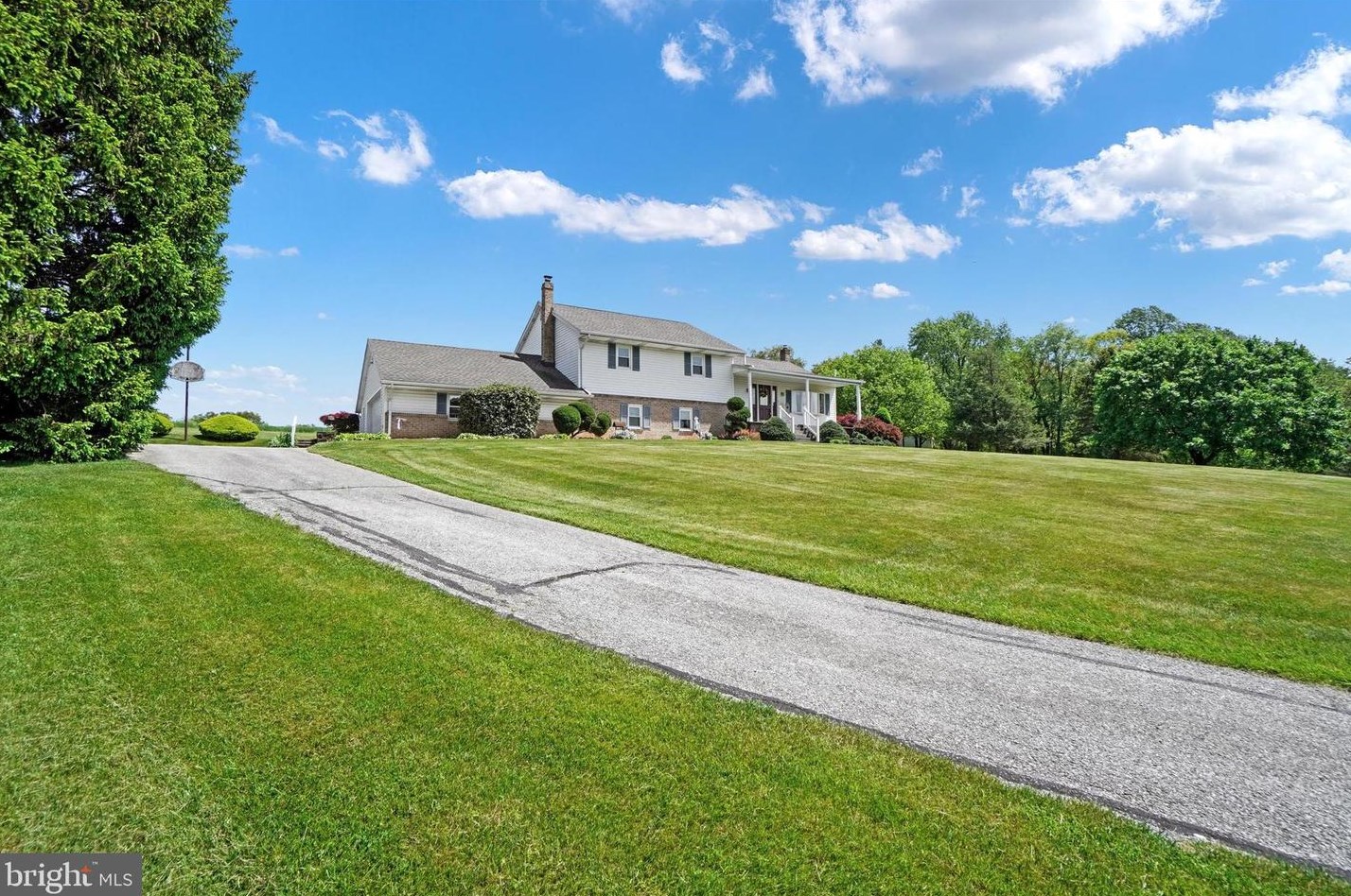 1020 Gebhart Rd, Bittersville, PA 17366