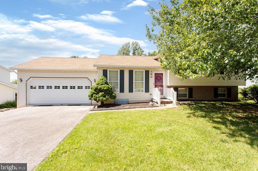 354 Jasmine Dr, Hanover, PA 17331-3464